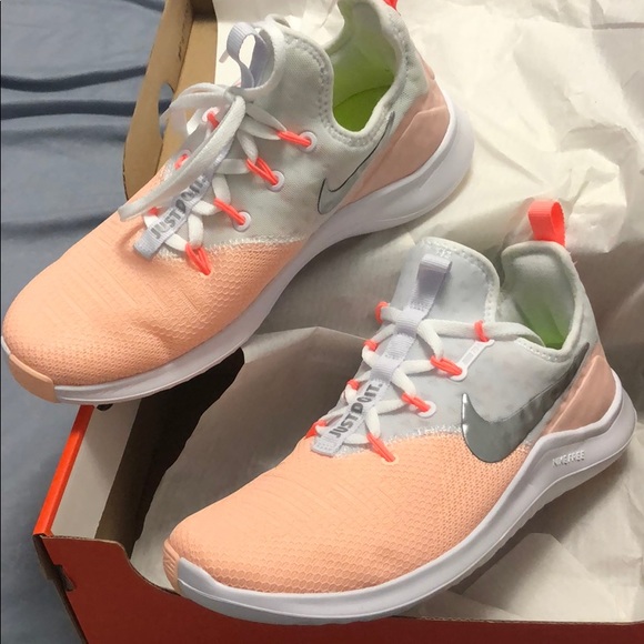 Nike running shoes - Picture 2 of 4